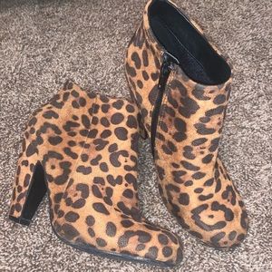 Leopard/Cheetah Booties